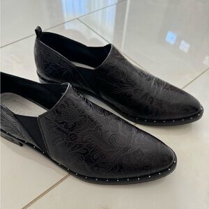 Freda Salvador black loafers